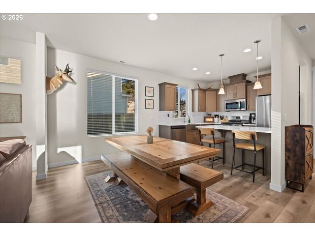 1857 N MILLICAN CREEK St, Lafayette, OR 97127