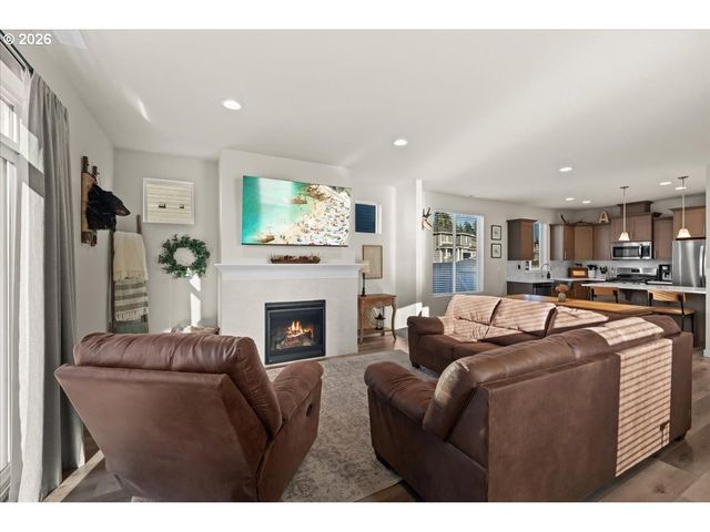 1857 N MILLICAN CREEK St, Lafayette, OR 97127