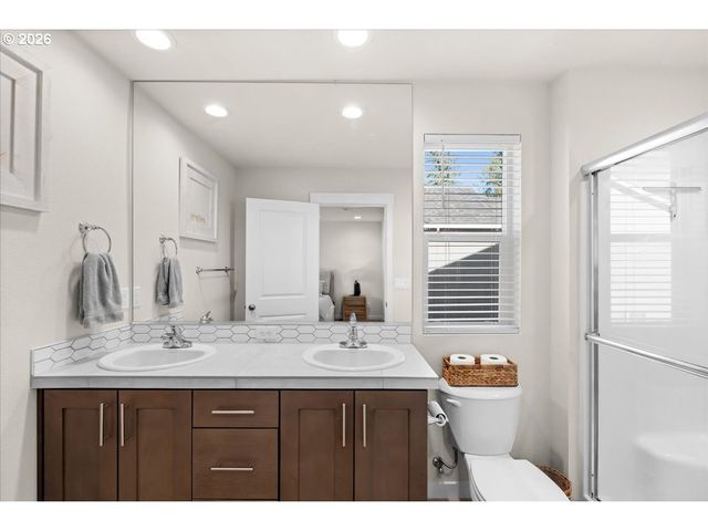 1857 N MILLICAN CREEK St, Lafayette, OR 97127