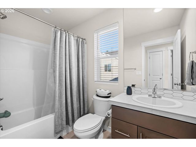 1857 N MILLICAN CREEK St, Lafayette, OR 97127