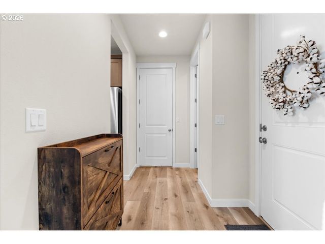 1857 N MILLICAN CREEK St, Lafayette, OR 97127