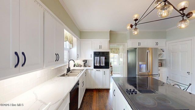 206 W James Street, Mount Olive, NC 28365