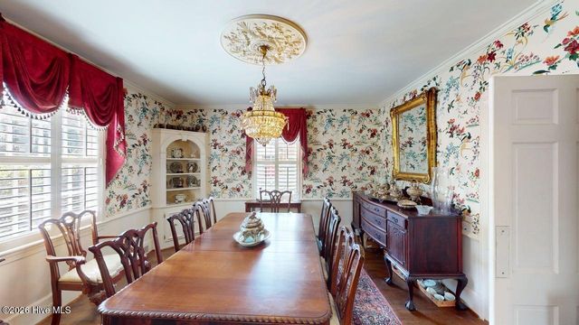 206 W James Street, Mount Olive, NC 28365