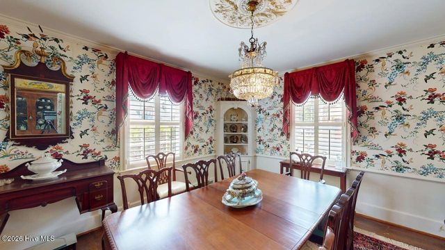 206 W James Street, Mount Olive, NC 28365
