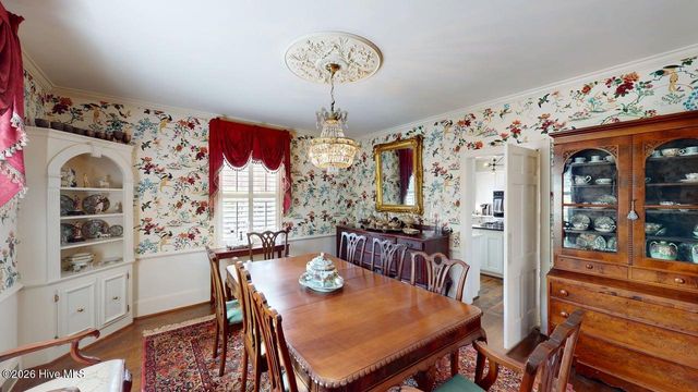 206 W James Street, Mount Olive, NC 28365