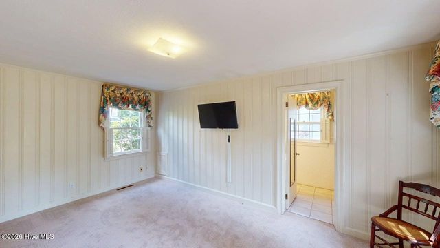 206 W James Street, Mount Olive, NC 28365