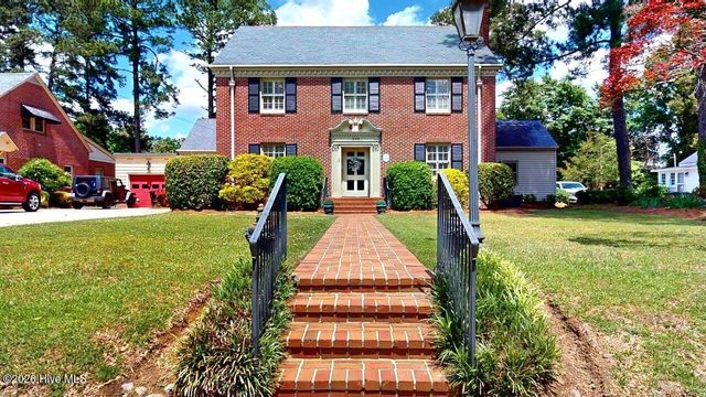 206 W James Street, Mount Olive, NC 28365