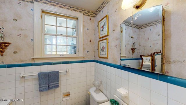 206 W James Street, Mount Olive, NC 28365