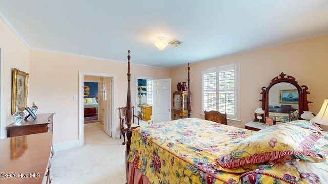 206 W James Street, Mount Olive, NC 28365