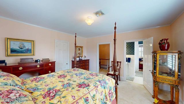 206 W James Street, Mount Olive, NC 28365