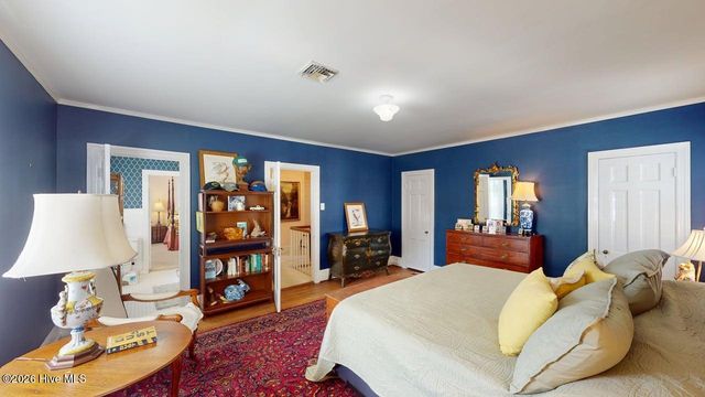 206 W James Street, Mount Olive, NC 28365