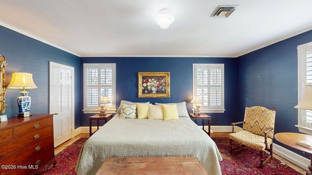 206 W James Street, Mount Olive, NC 28365