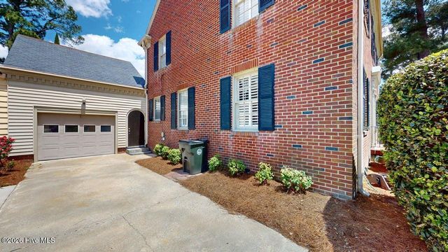 206 W James Street, Mount Olive, NC 28365