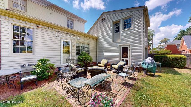206 W James Street, Mount Olive, NC 28365