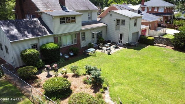 206 W James Street, Mount Olive, NC 28365