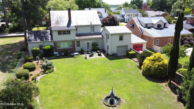206 W James Street, Mount Olive, NC 28365