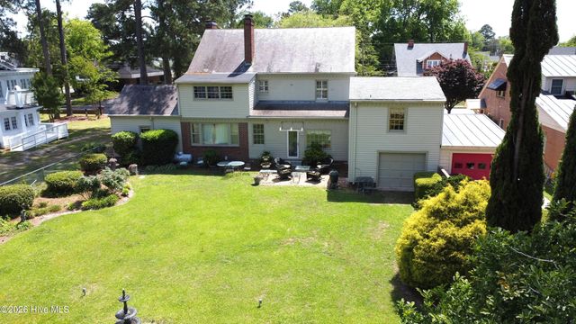 206 W James Street, Mount Olive, NC 28365