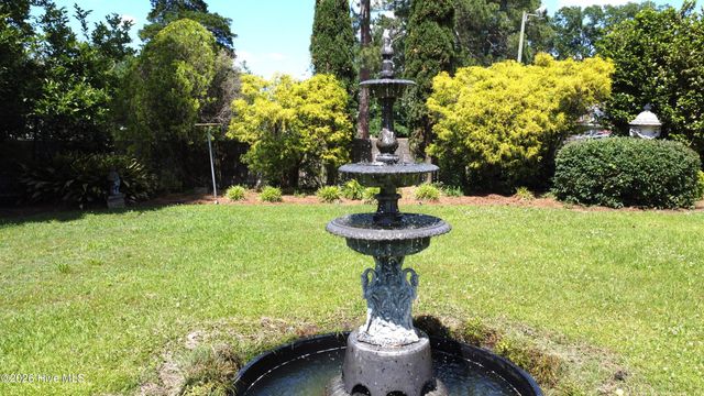 206 W James Street, Mount Olive, NC 28365