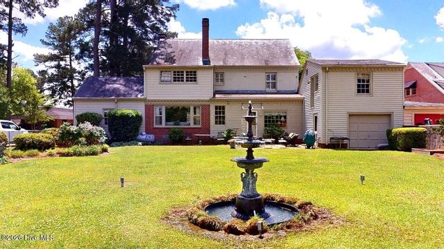 206 W James Street, Mount Olive, NC 28365