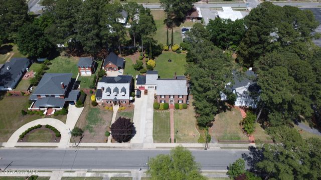 206 W James Street, Mount Olive, NC 28365