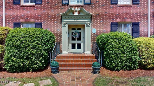 206 W James Street, Mount Olive, NC 28365