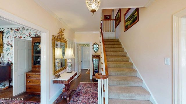 206 W James Street, Mount Olive, NC 28365