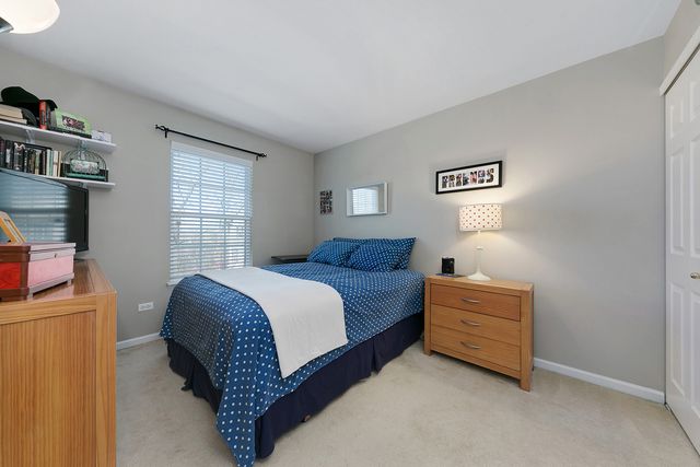 1409 S Fairfield Avenue, Lombard, IL 60148