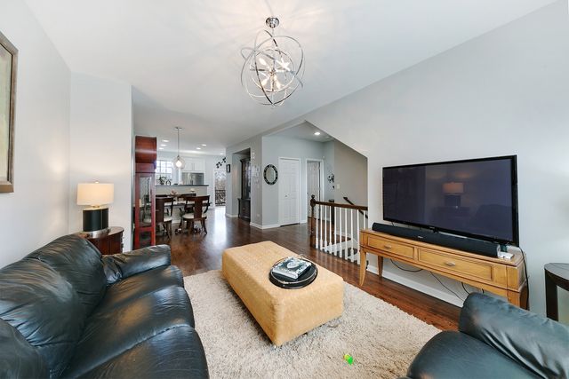 1409 S Fairfield Avenue, Lombard, IL 60148
