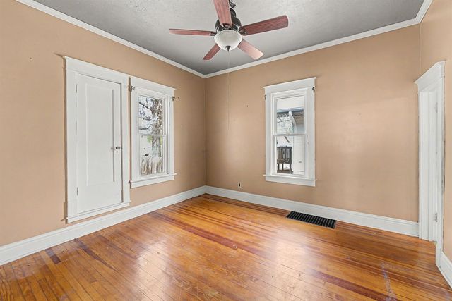 712 S 5th St, Salina, KS 67401