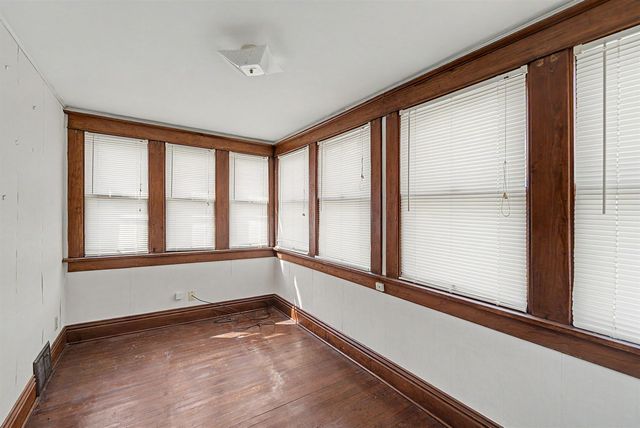 712 S 5th St, Salina, KS 67401