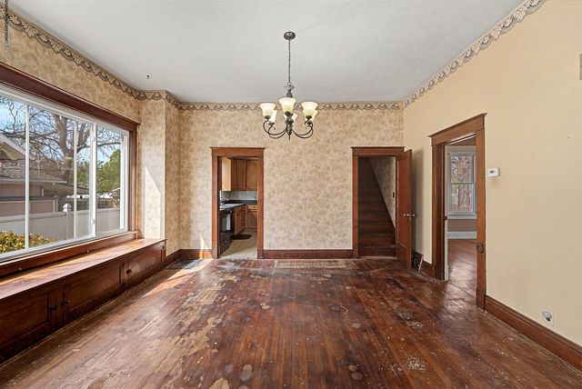 712 S 5th St, Salina, KS 67401