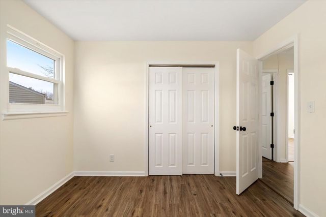 2 SHELBURNE DR, Ewing, NJ 08638