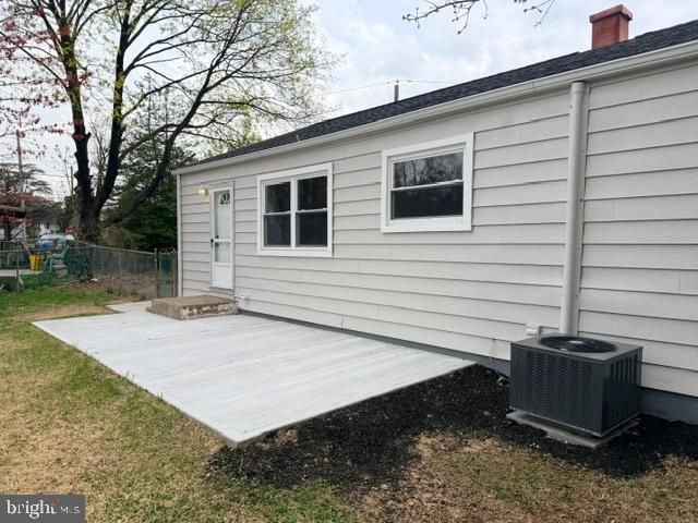 2 SHELBURNE DR, Ewing, NJ 08638