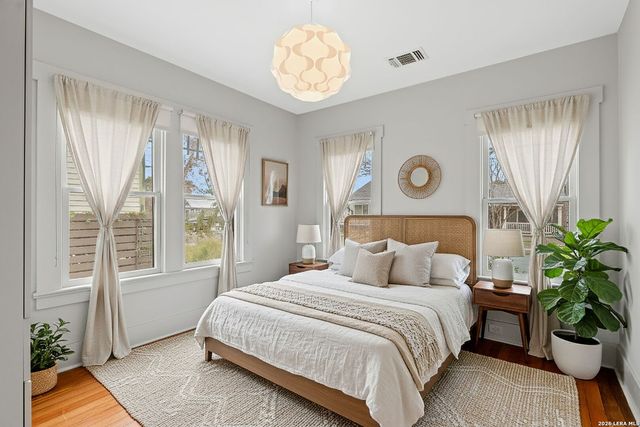 606 E Guenther, San Antonio, TX 78210