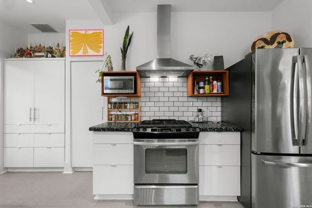 606 E Guenther, San Antonio, TX 78210