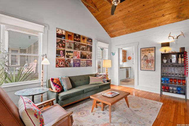 606 E Guenther, San Antonio, TX 78210