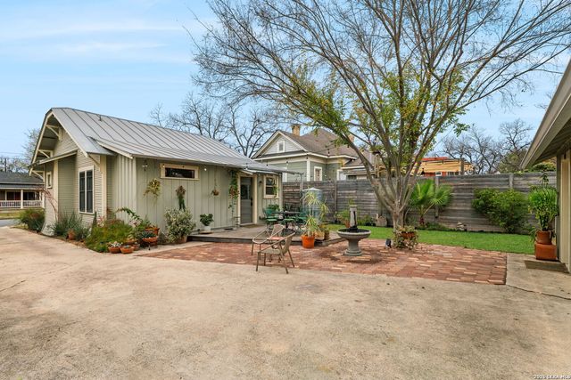 606 E Guenther, San Antonio, TX 78210