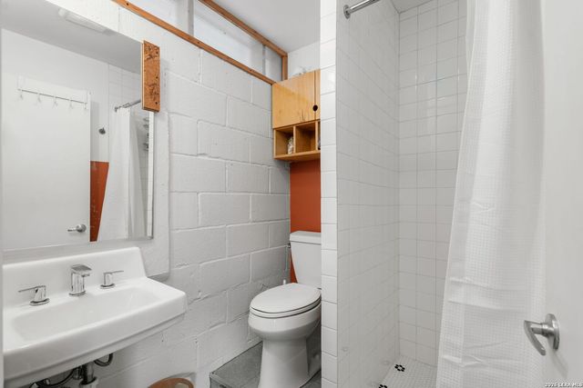 606 E Guenther, San Antonio, TX 78210