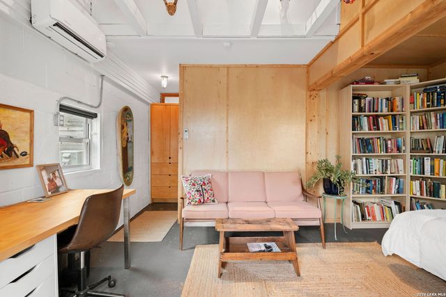 606 E Guenther, San Antonio, TX 78210