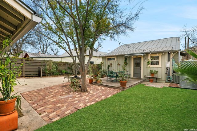 606 E Guenther, San Antonio, TX 78210