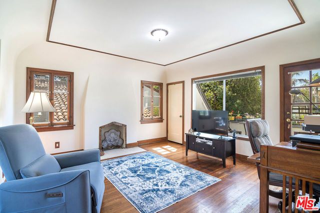 531 N June Street, Los Angeles, CA 90004