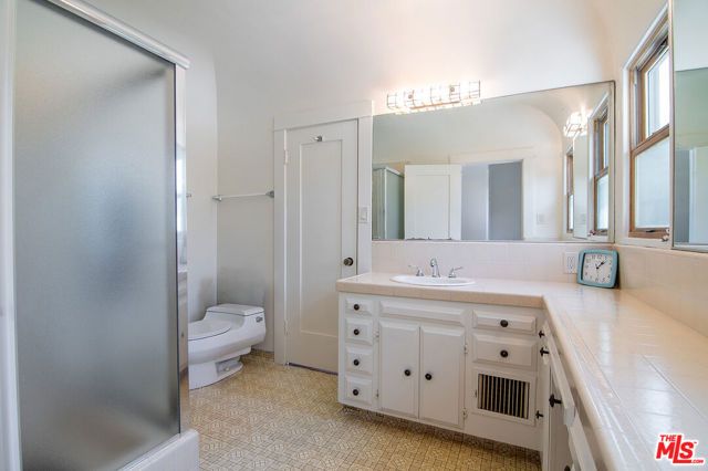 531 N June Street, Los Angeles, CA 90004