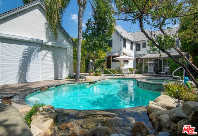 531 N June Street, Los Angeles, CA 90004