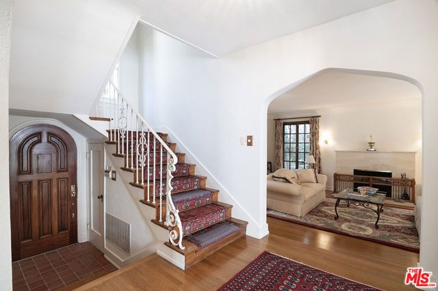 531 N June Street, Los Angeles, CA 90004