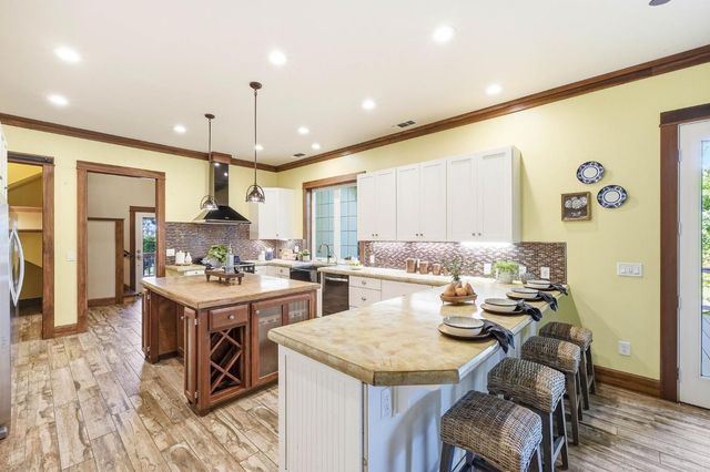 1487 Smith Rd, Yuba City, CA 95993