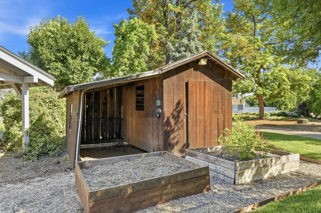 1487 Smith Rd, Yuba City, CA 95993