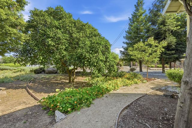 1487 Smith Rd, Yuba City, CA 95993