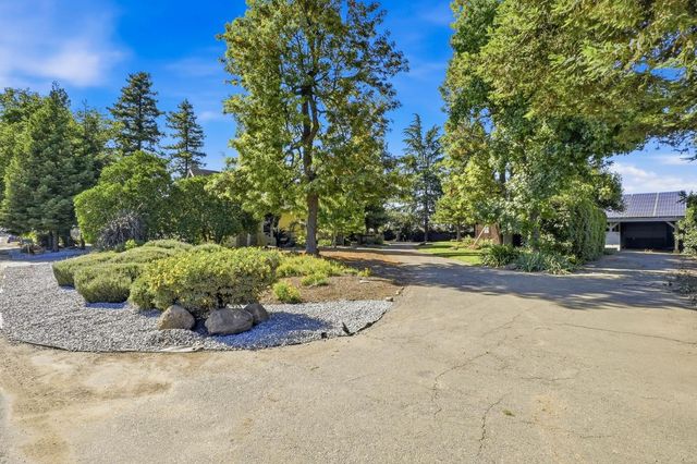1487 Smith Rd, Yuba City, CA 95993