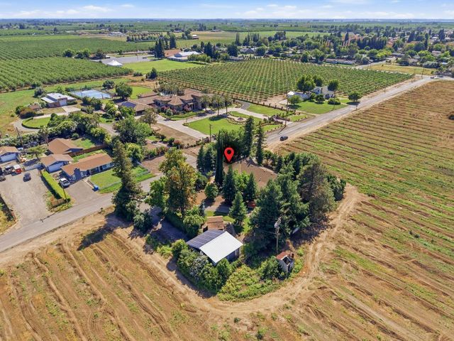 1487 Smith Rd, Yuba City, CA 95993