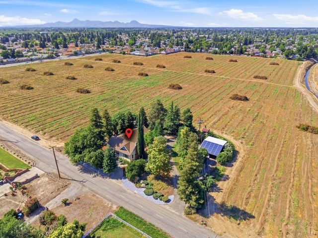 1487 Smith Rd, Yuba City, CA 95993